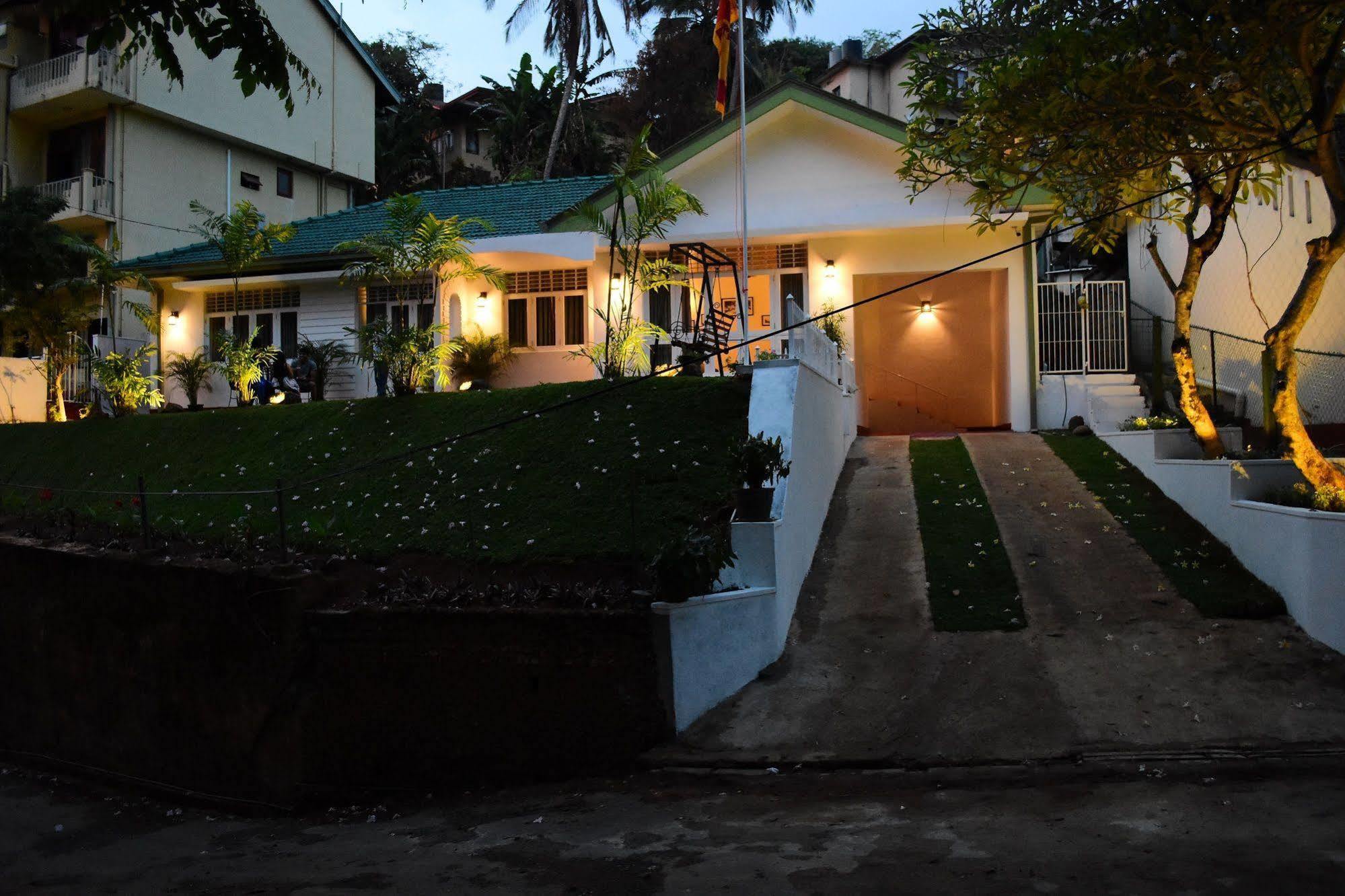 Riverdale Breeze Kandy Ngoại thất bức ảnh